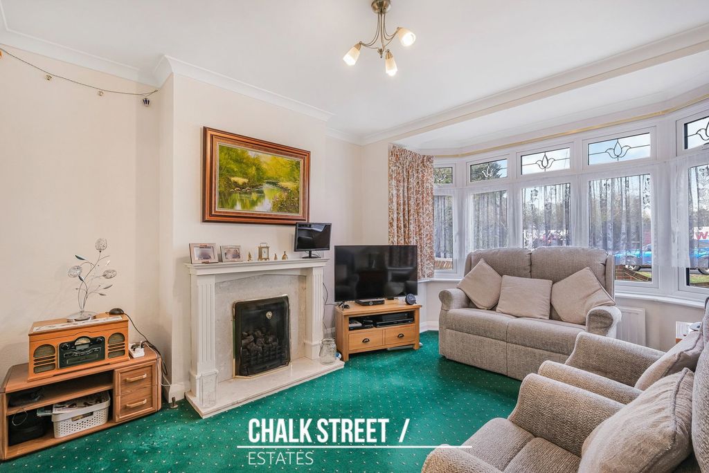 Property photo 3 of 28