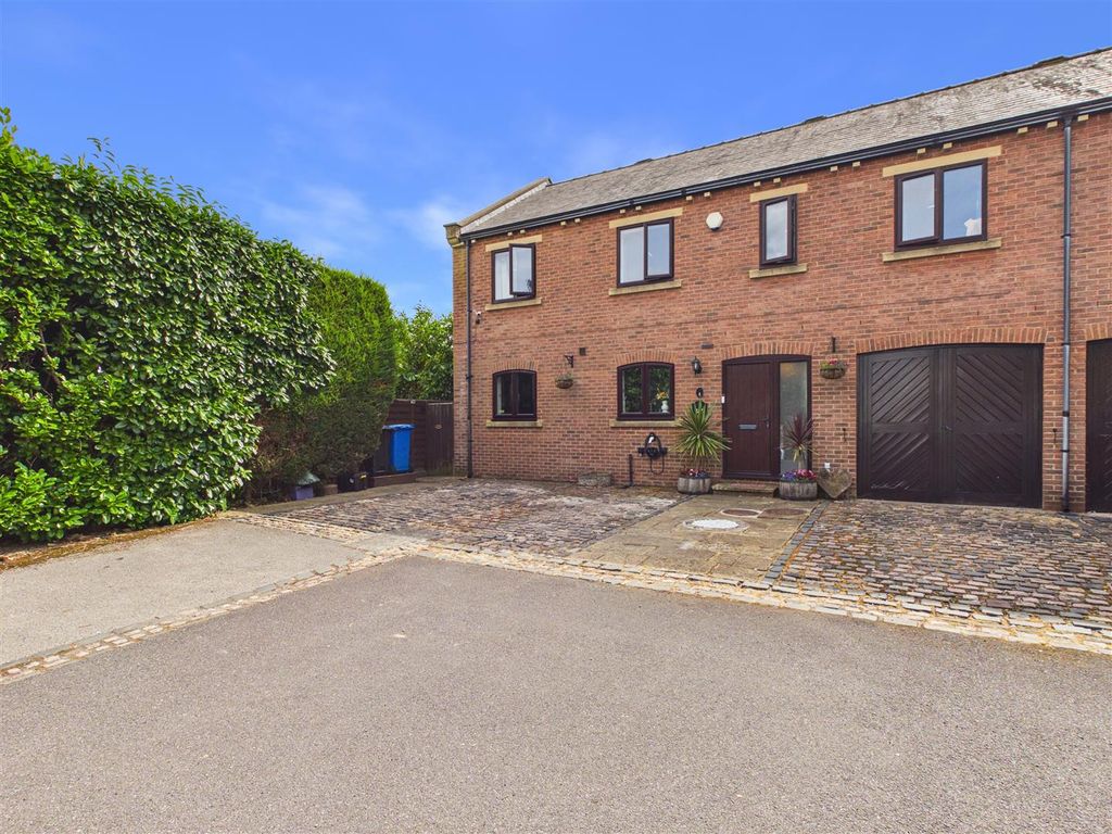 Property photo 1 of 37 Cam05476G0-Pr0300-Still044.Jpg