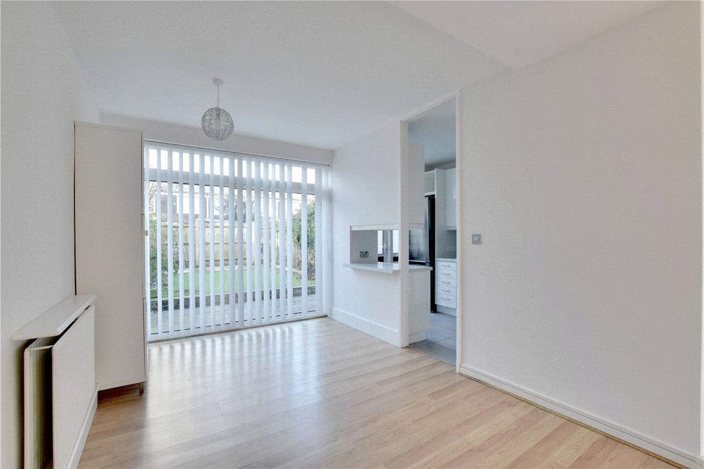 Property photo 2 of 15 Picture No. 20