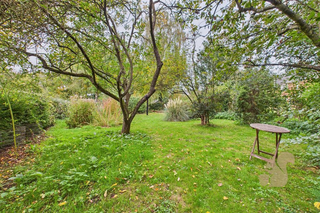 Property photo 3 of 20 Garden