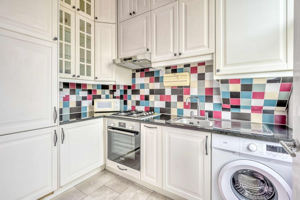 Property photo 3 of 10