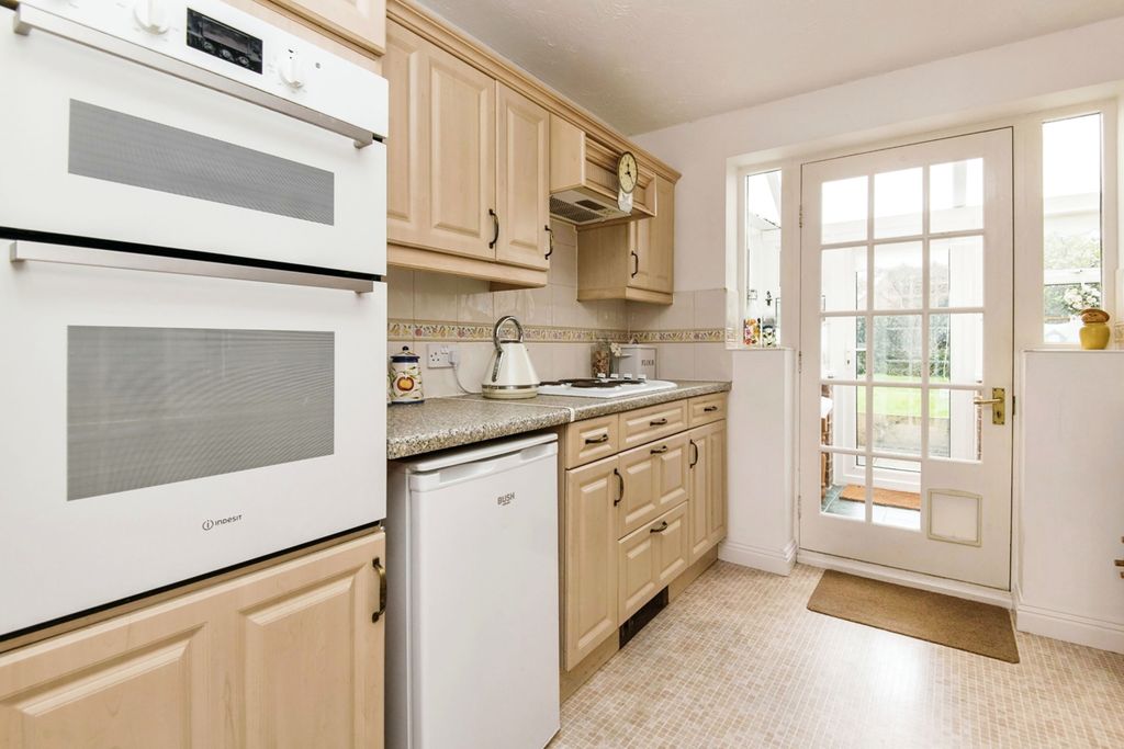 Property photo 2 of 14