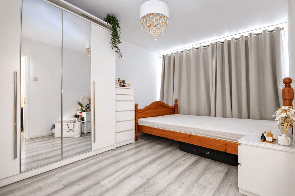 Property photo 2 of 9 Gallery