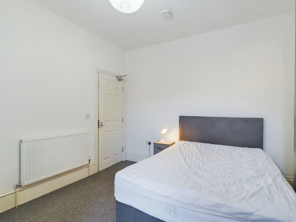 Property photo 3 of 7 Gallery
