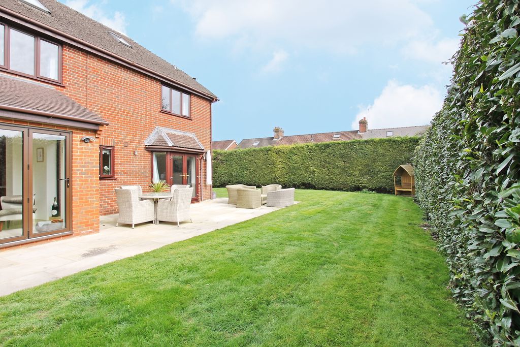 Property photo 3 of 24