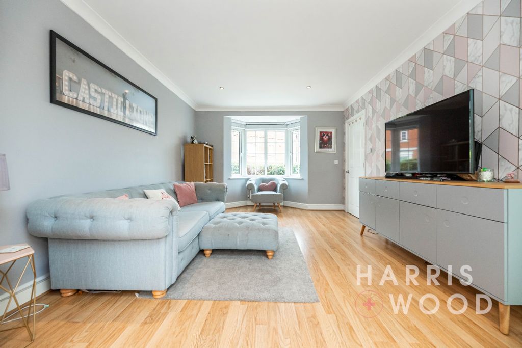Property photo 3 of 39 4435795