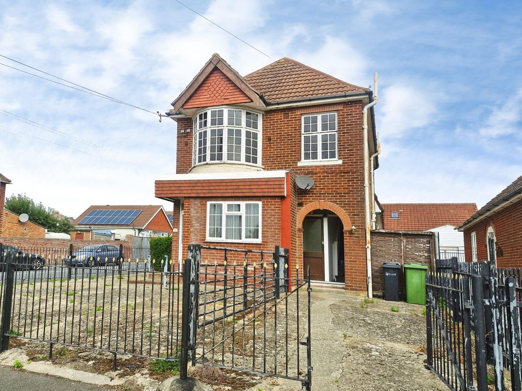 Property photo 1 of 7 Front