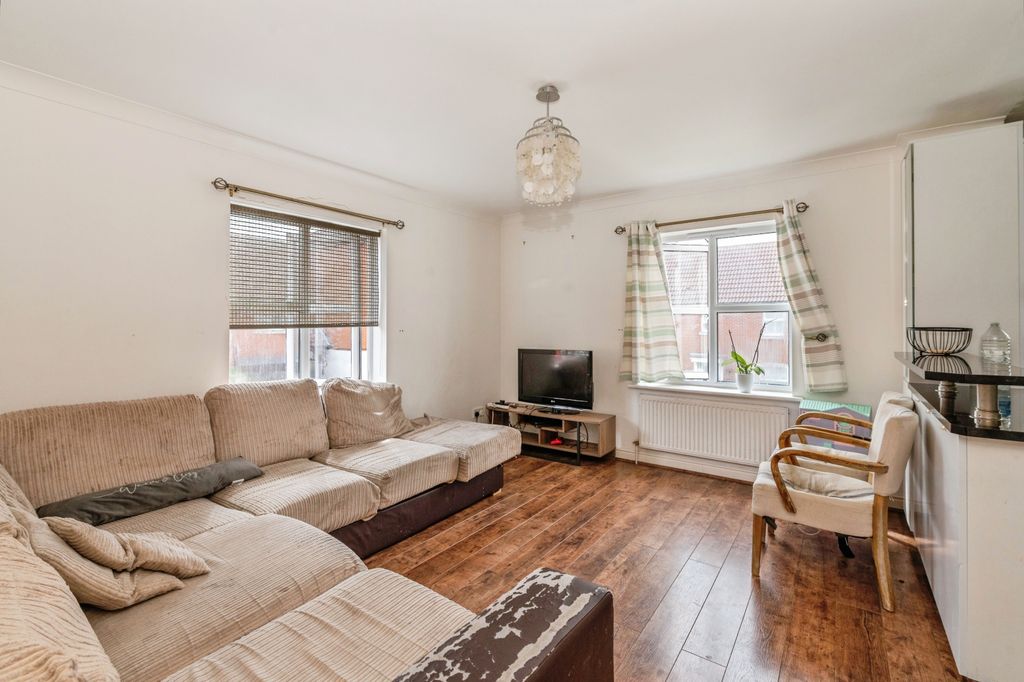 Property photo 2 of 13