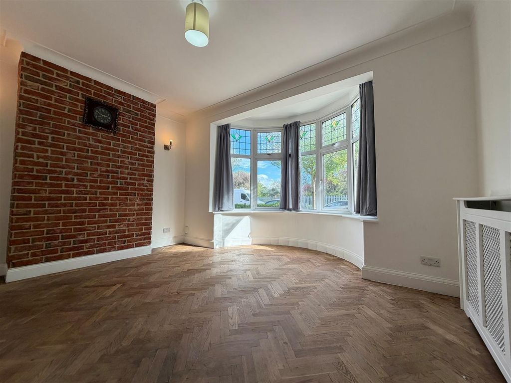 Property photo 2 of 13 5.Jpg