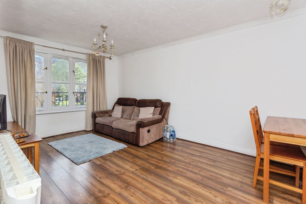 Property photo 2 of 12