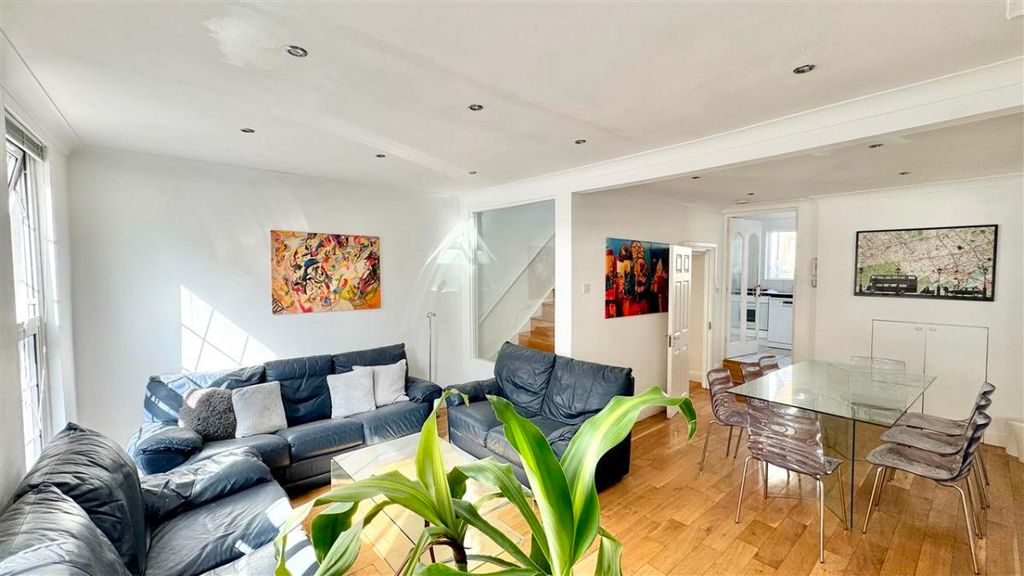 Property photo 2 of 21