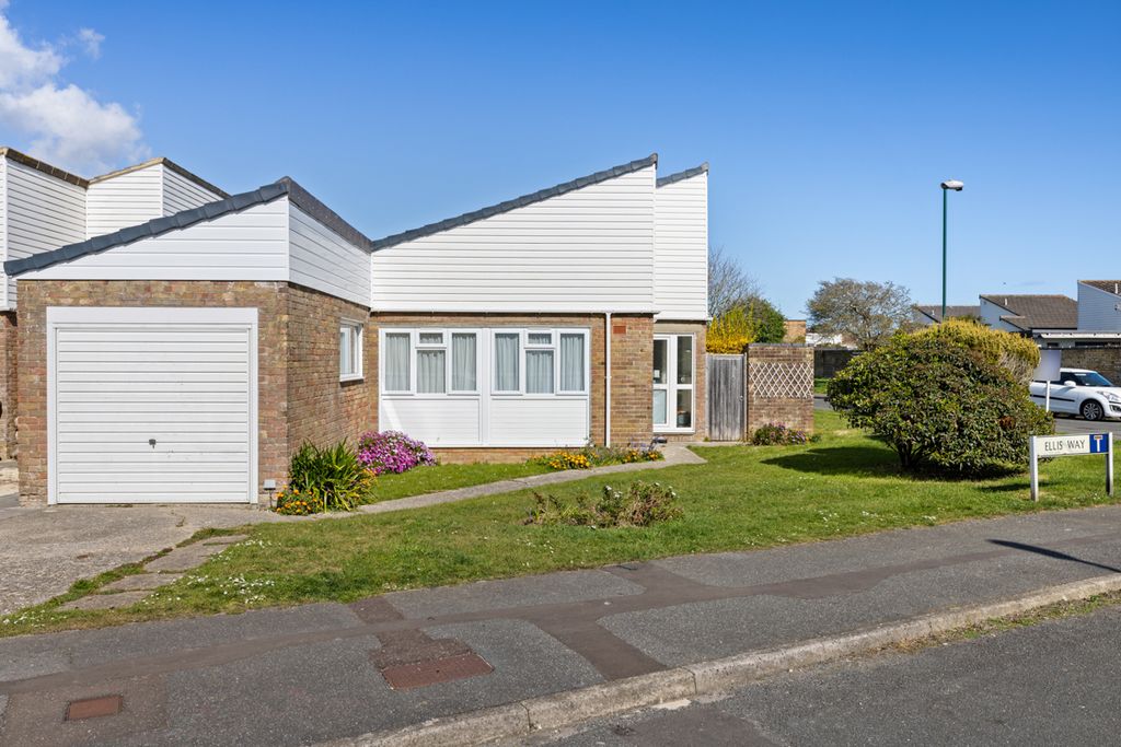 Property photo 1 of 10