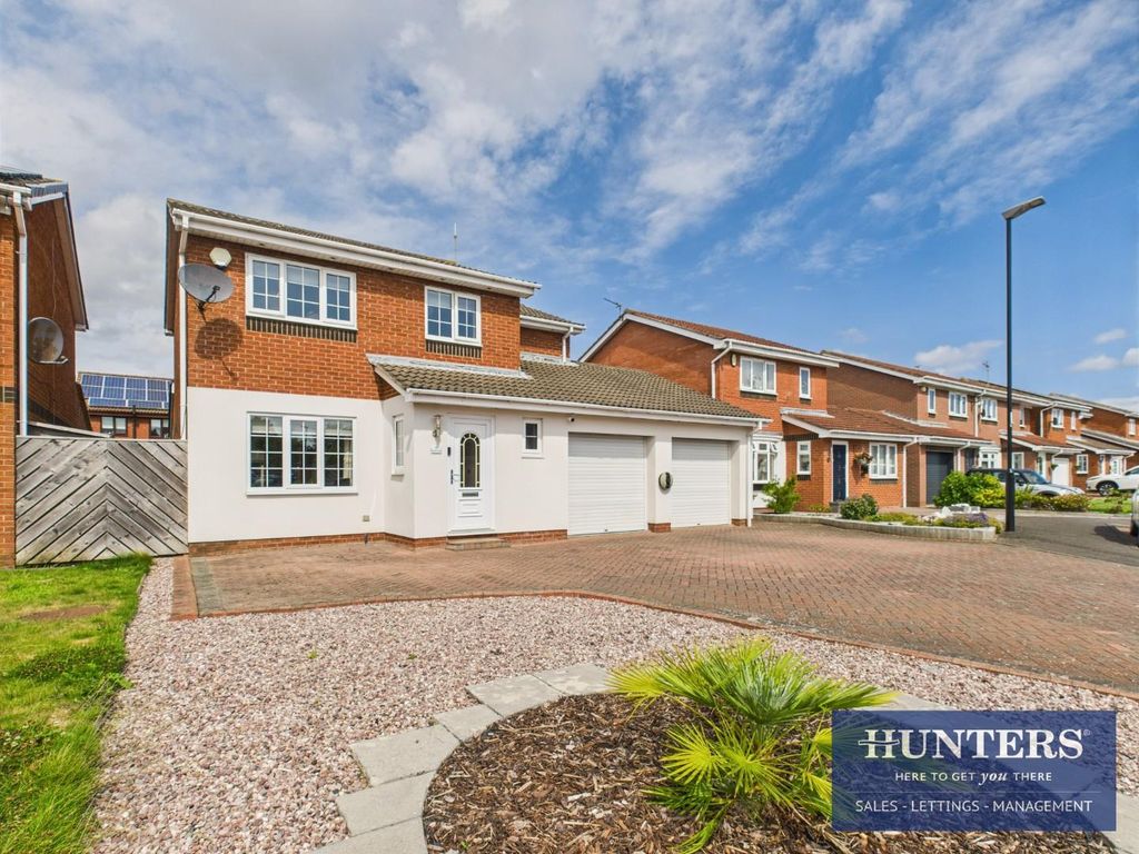 Property photo 1 of 17 External