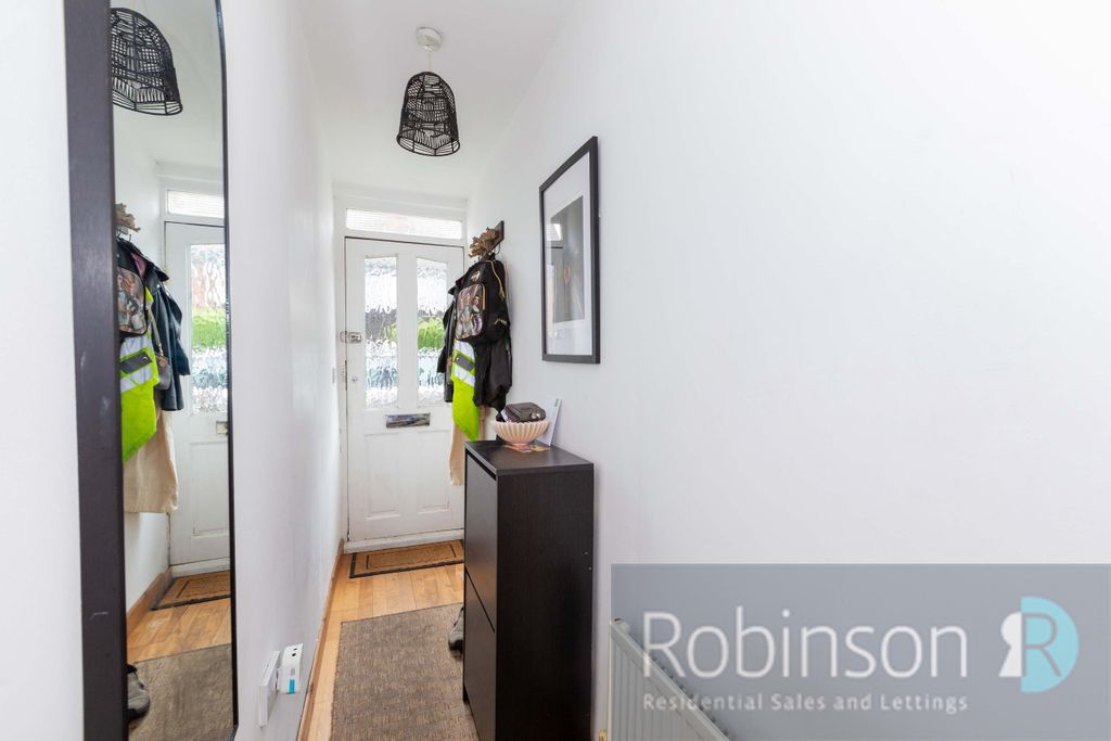 Property photo 3 of 13 23 Risborough Road-6