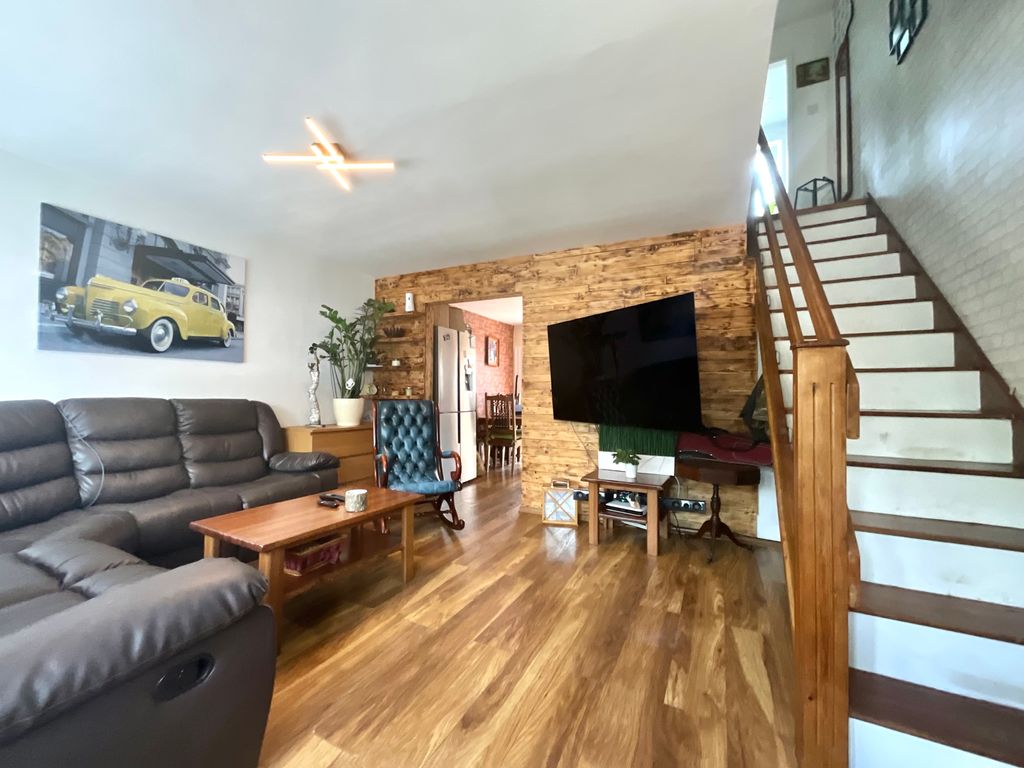 Property photo 2 of 16 Img_6806