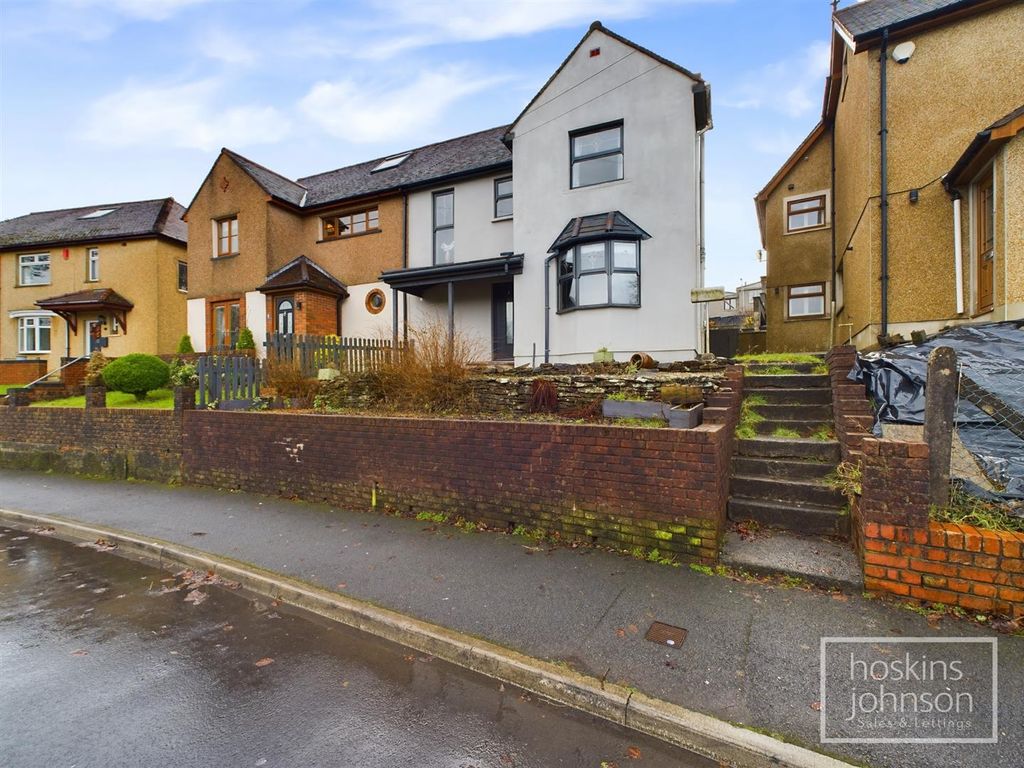 Property photo 1 of 25 Cam02644G0-Pr0203-Still022.Jpg