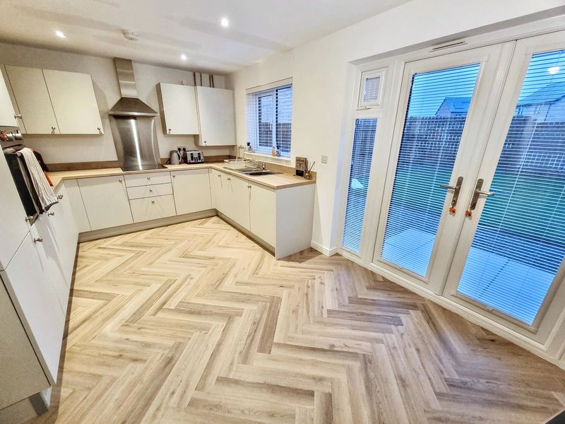 Property photo 3 of 10 Photo 7