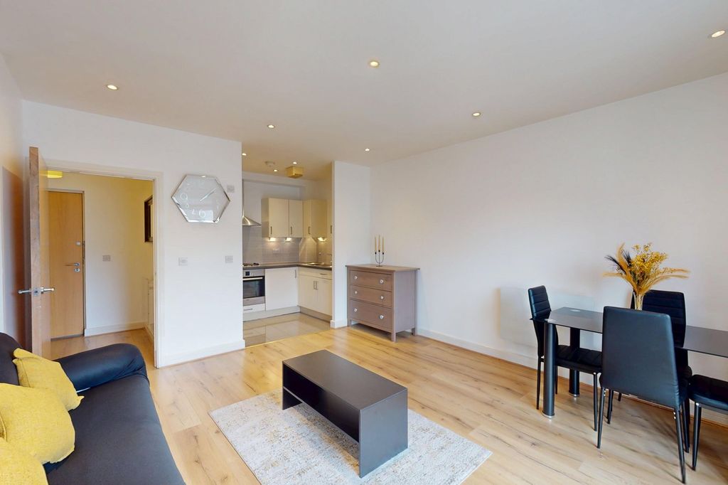 Property photo 1 of 6
