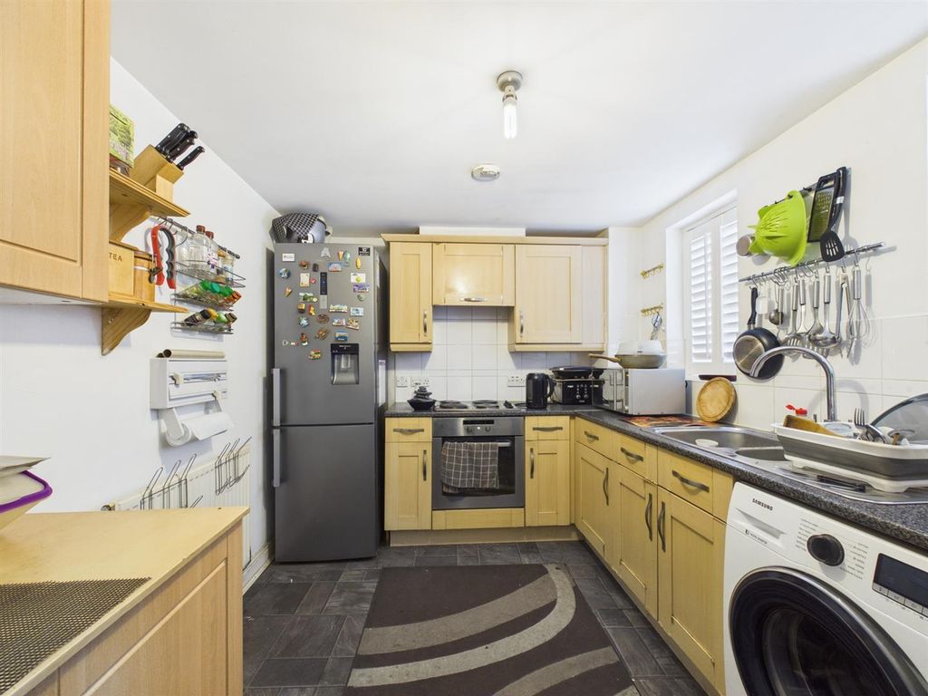 Property photo 2 of 8 Cam02435G0-Pr0254-Still008.Jpg