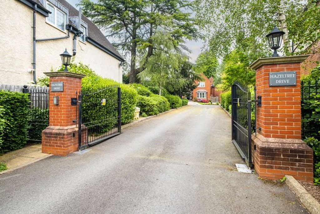 Property photo 3 of 33 Gated Driveway