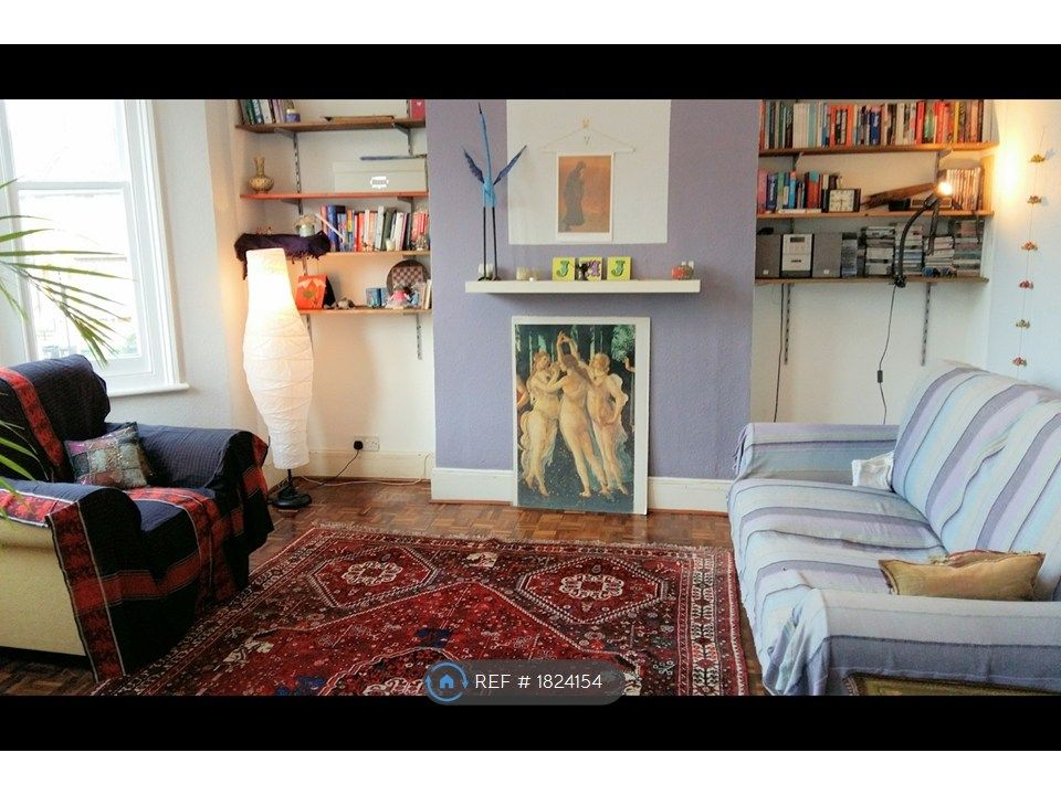 Property photo 1 of 18 Living Room