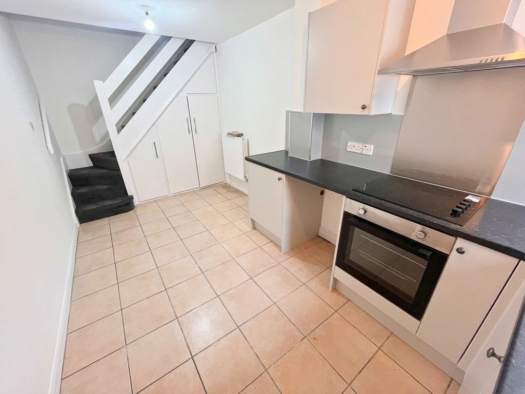 Property photo 3 of 6 Photo 9