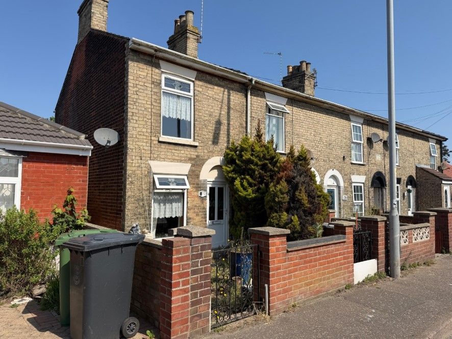 Property photo 2 of 15