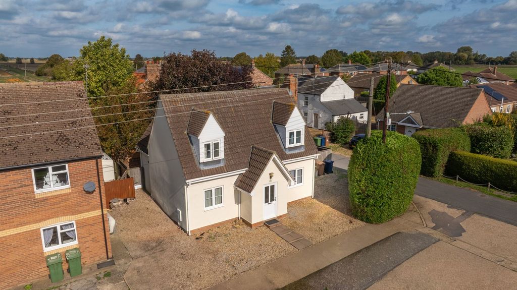 Property photo 3 of 32