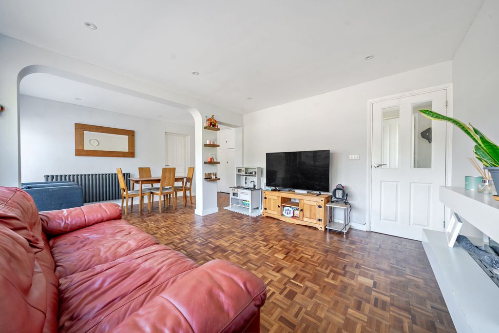 Property photo 2 of 22 1458993-2-6A15d6A...