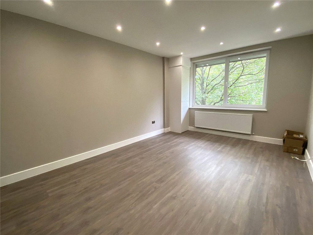 Property photo 3 of 5 Picture No. 06