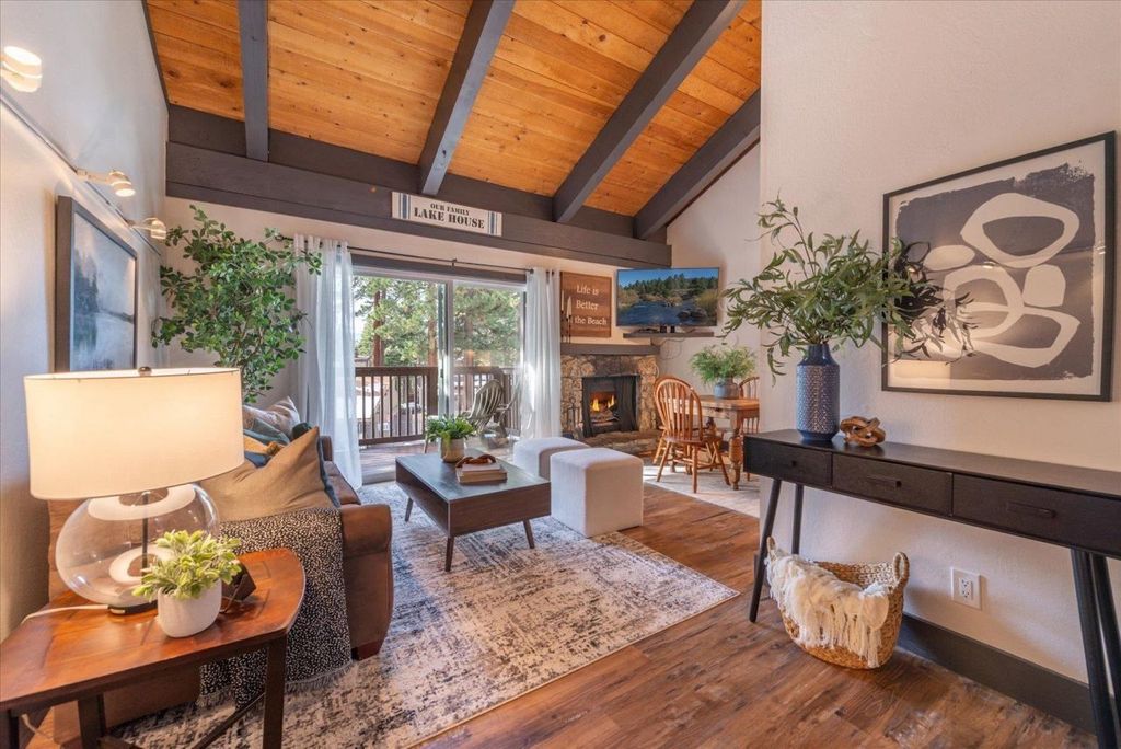 Property photo 1 of 28