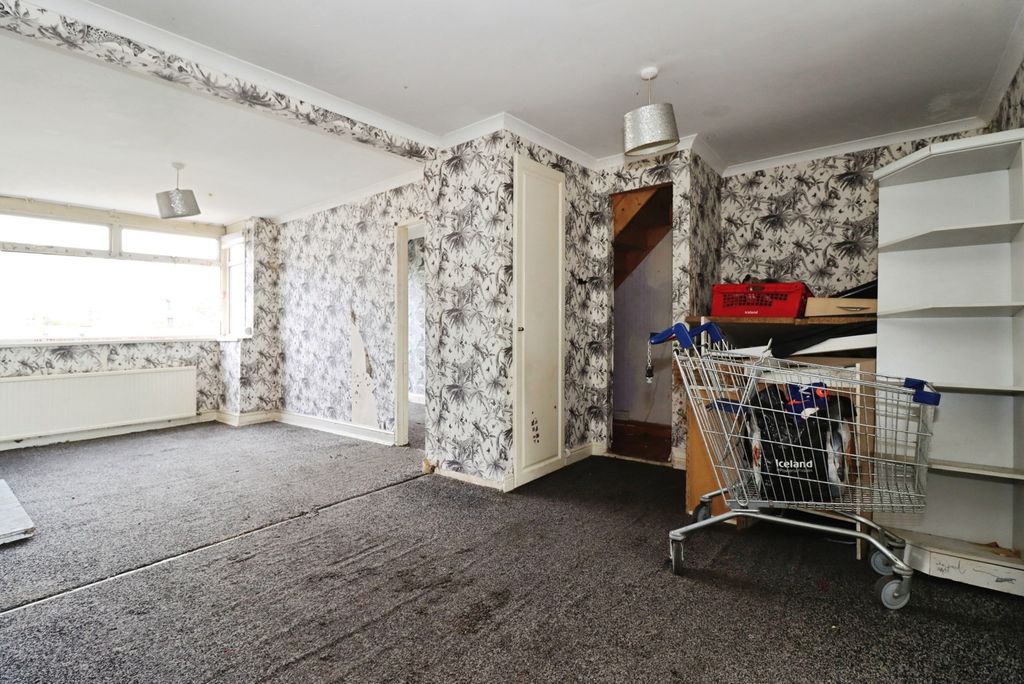 Property photo 3 of 18 Pbox-Img.Jpg