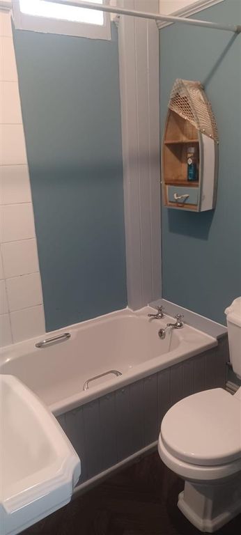 Property photo 3 of 7 Bath.Jpg