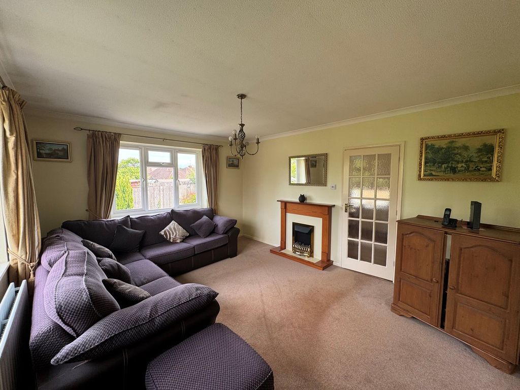 Property photo 3 of 23