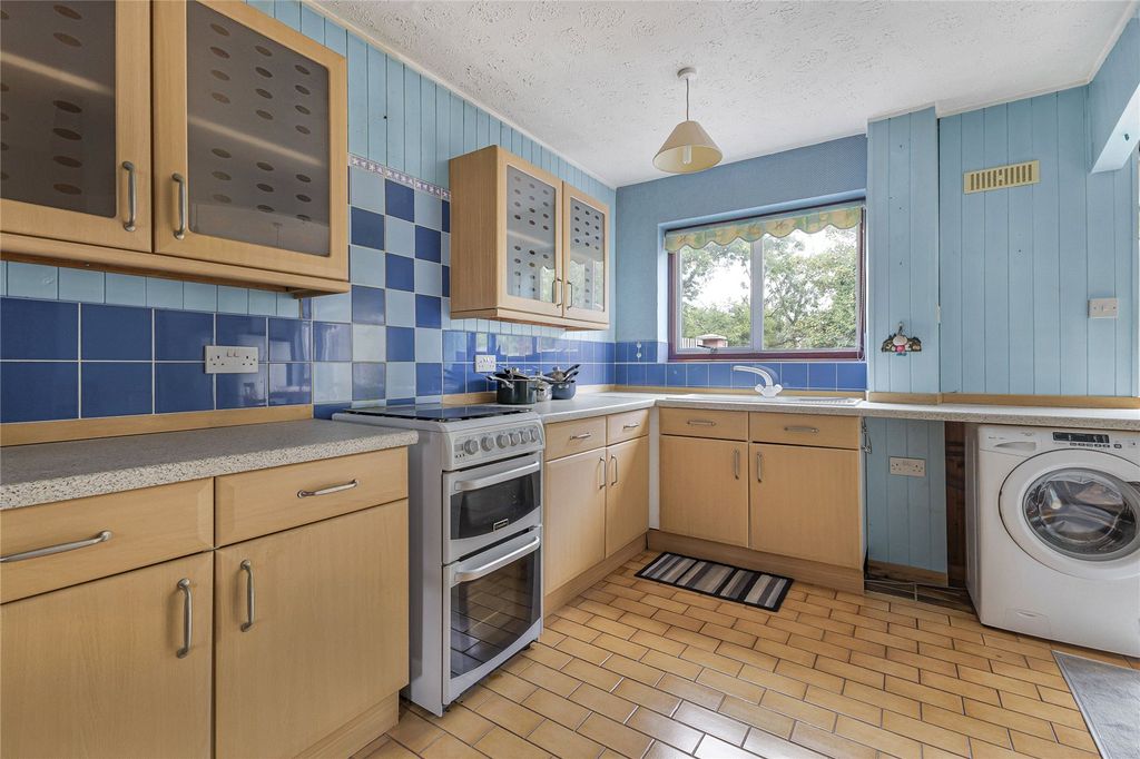Property photo 2 of 14 Picture No. 13
