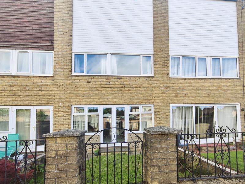 Property photo 1 of 11 Photo 7