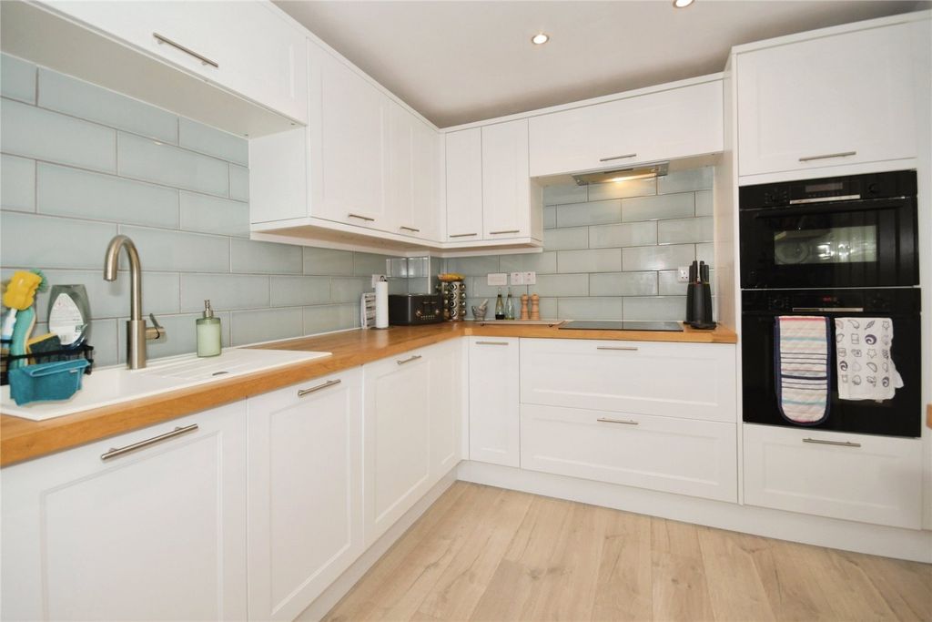 Property photo 2 of 16 Picture No. 42