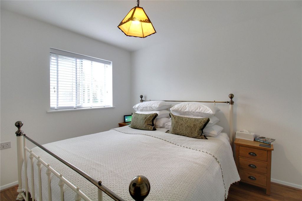 Property photo 3 of 15 Picture No. 12