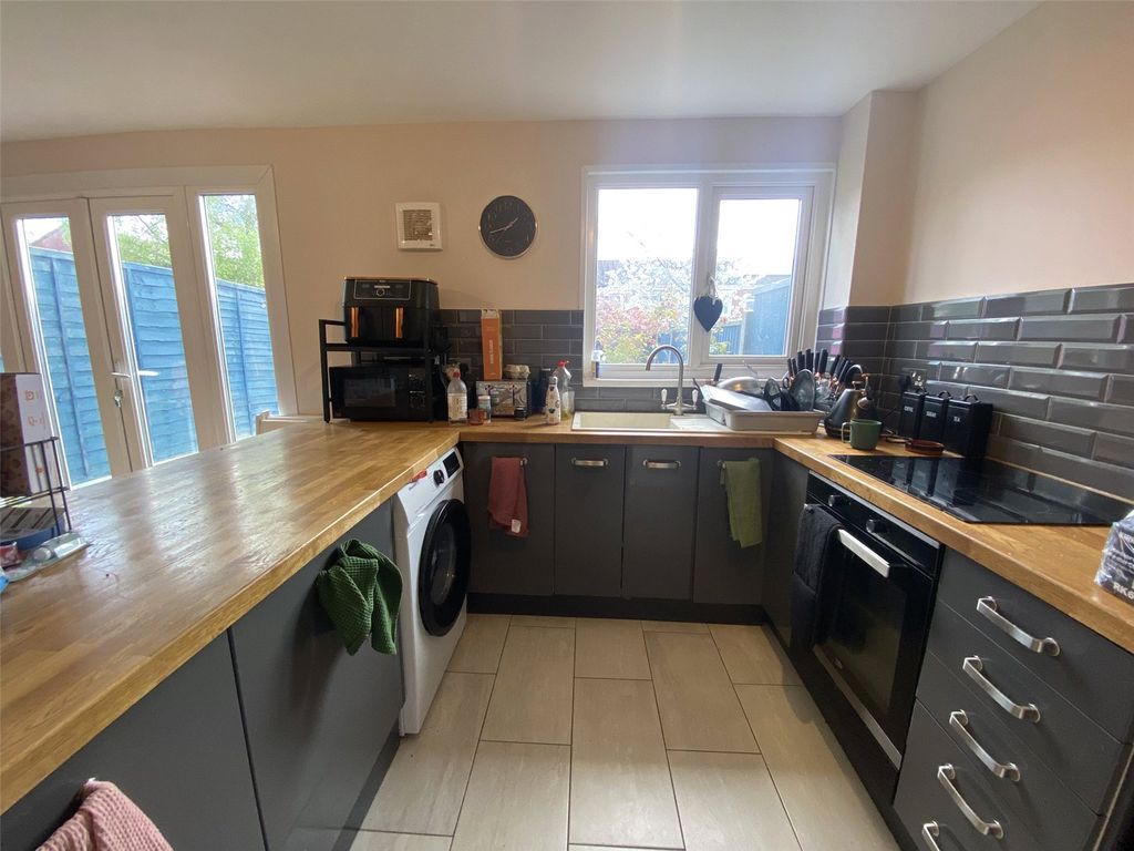 Property photo 2 of 16 Picture No. 04