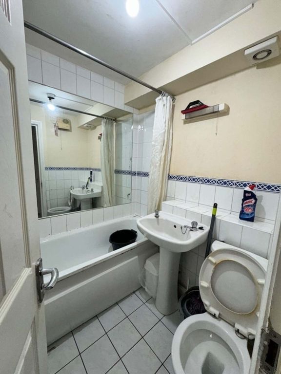 Property photo 3 of 3