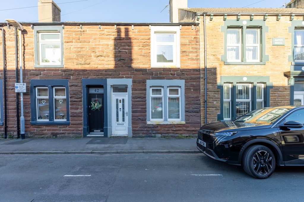 Property photo 1 of 17