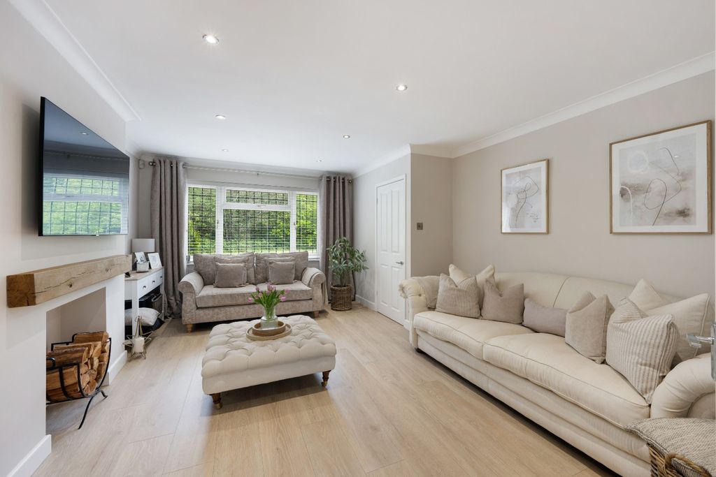 Property photo 2 of 26 5128435