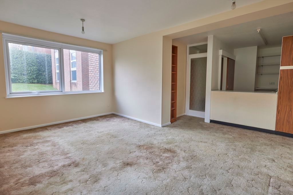 Property photo 2 of 9 Living Room