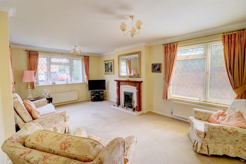 Property photo 2 of 17 Picture No. 04