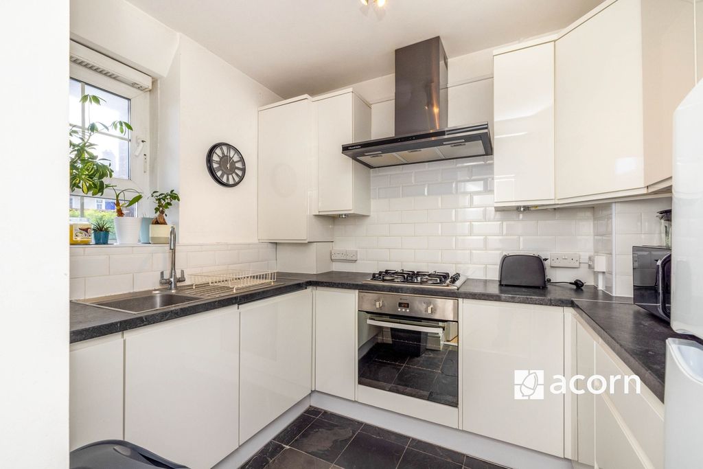 Property photo 2 of 13 Kitchen