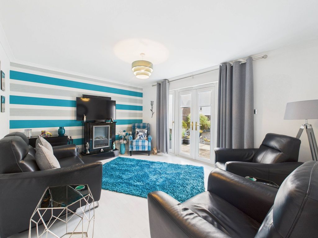 Property photo 2 of 23 Living Room