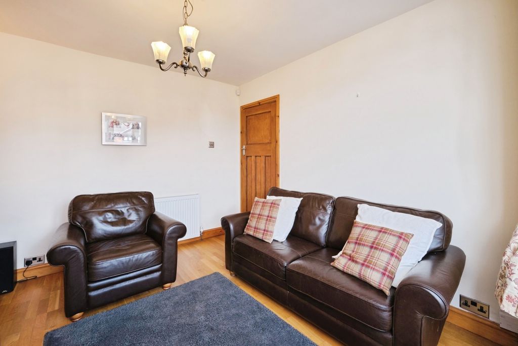 Property photo 3 of 17 Photo