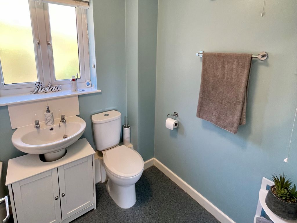 Property photo 3 of 5