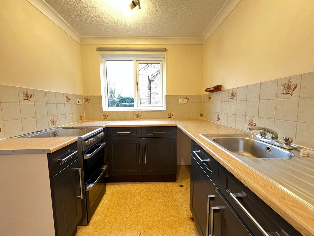 Property photo 2 of 8 Image