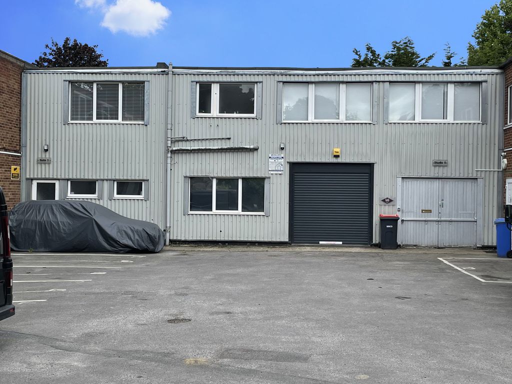 Property photo 1 of 3